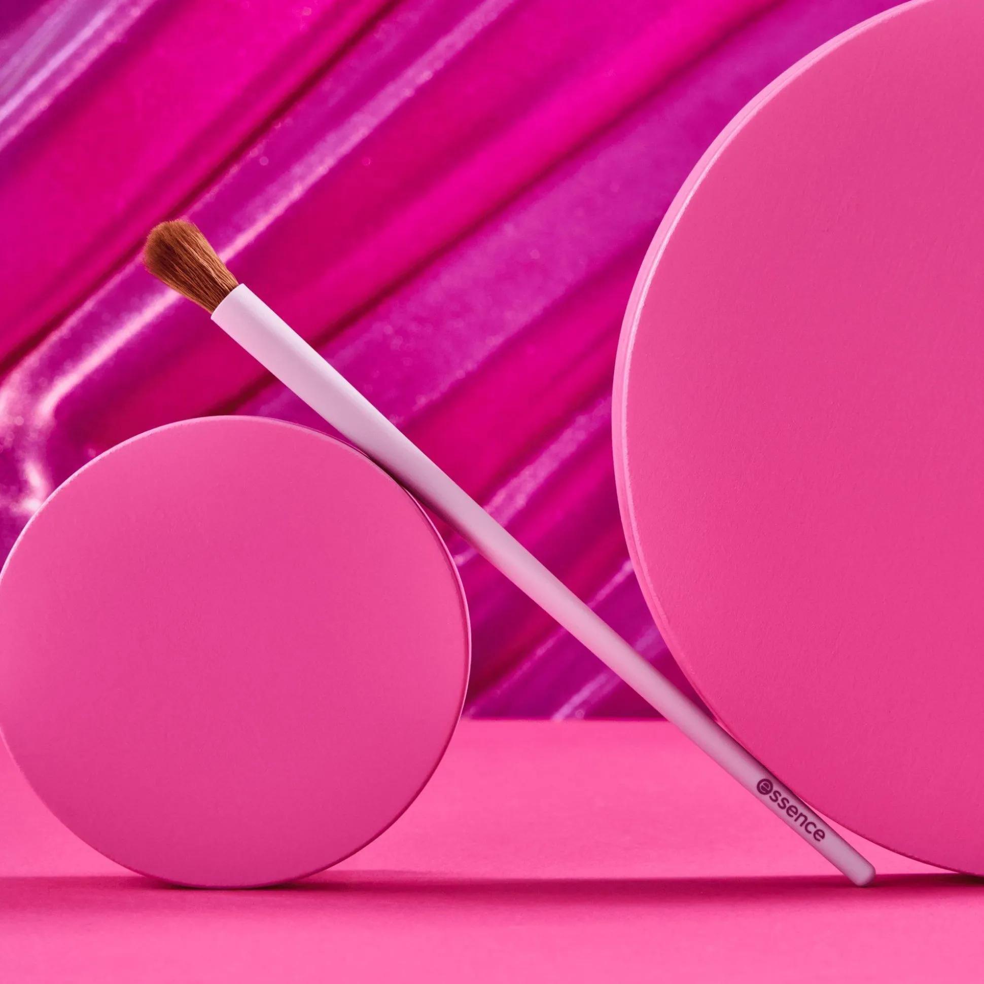 allesinn_blending_kwast_3.webp alles-in-één blending kwast^essence Store