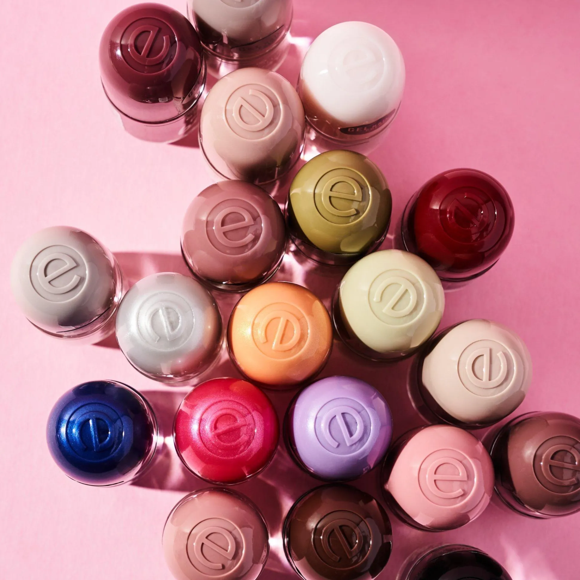 colour_shield_top_coat_3.webp colour shield TOP COAT^essence New