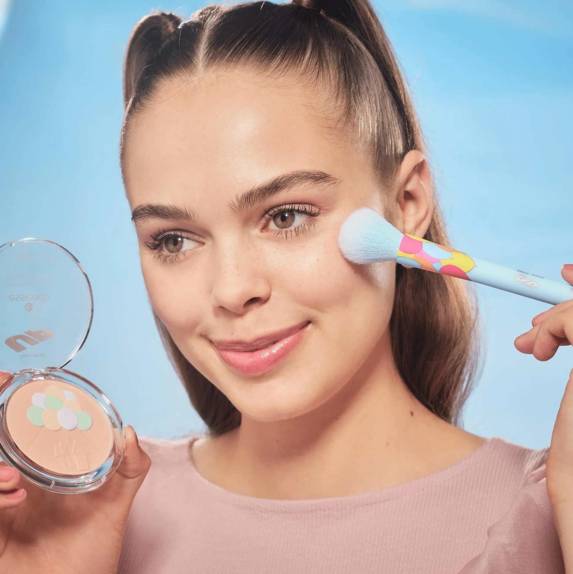 disney_pixar_up_poederkwast_2.webp Disney Pixar Up poederkwast^essence Discount