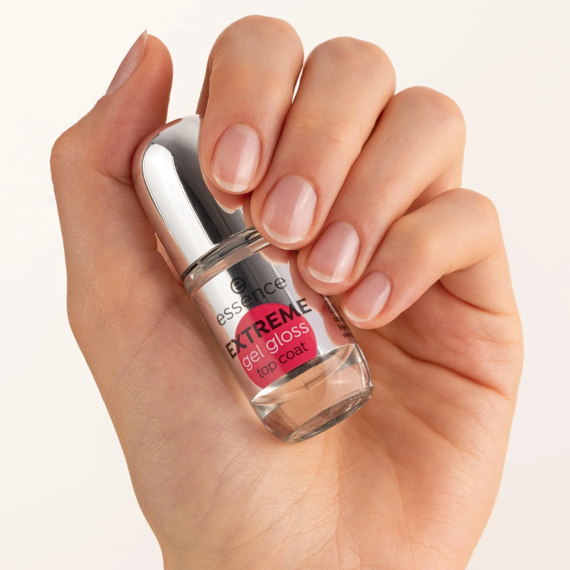 extreme_gel_topcoat_4.webp extreme GEL topcoat^essence Shop
