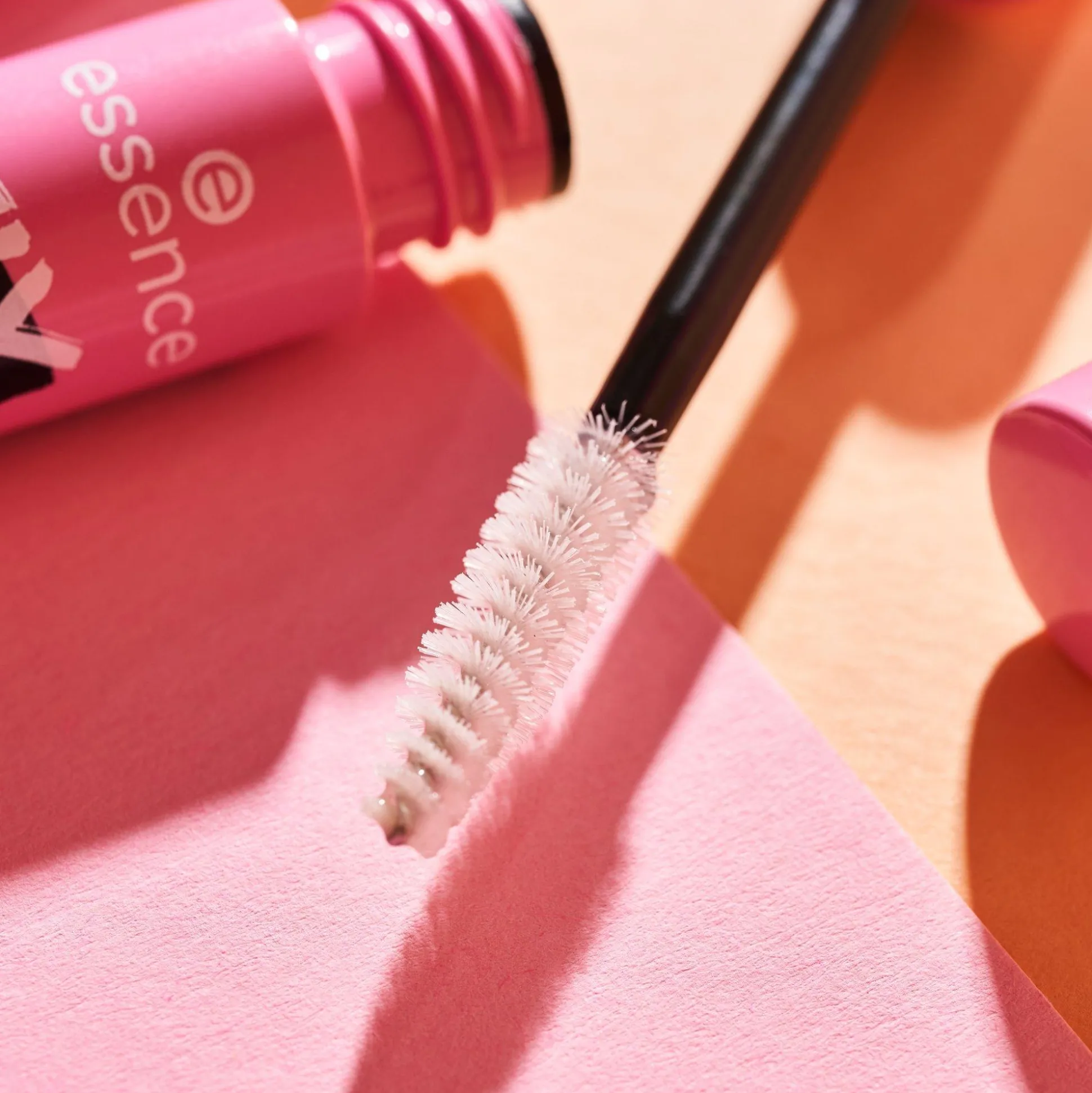 fix_it_like_a_boss_transparent_brow_fixing_gel_5.webp FIX IT LIKE A BOSS TRANSPARENT BROW FIXING GEL^essence Hot