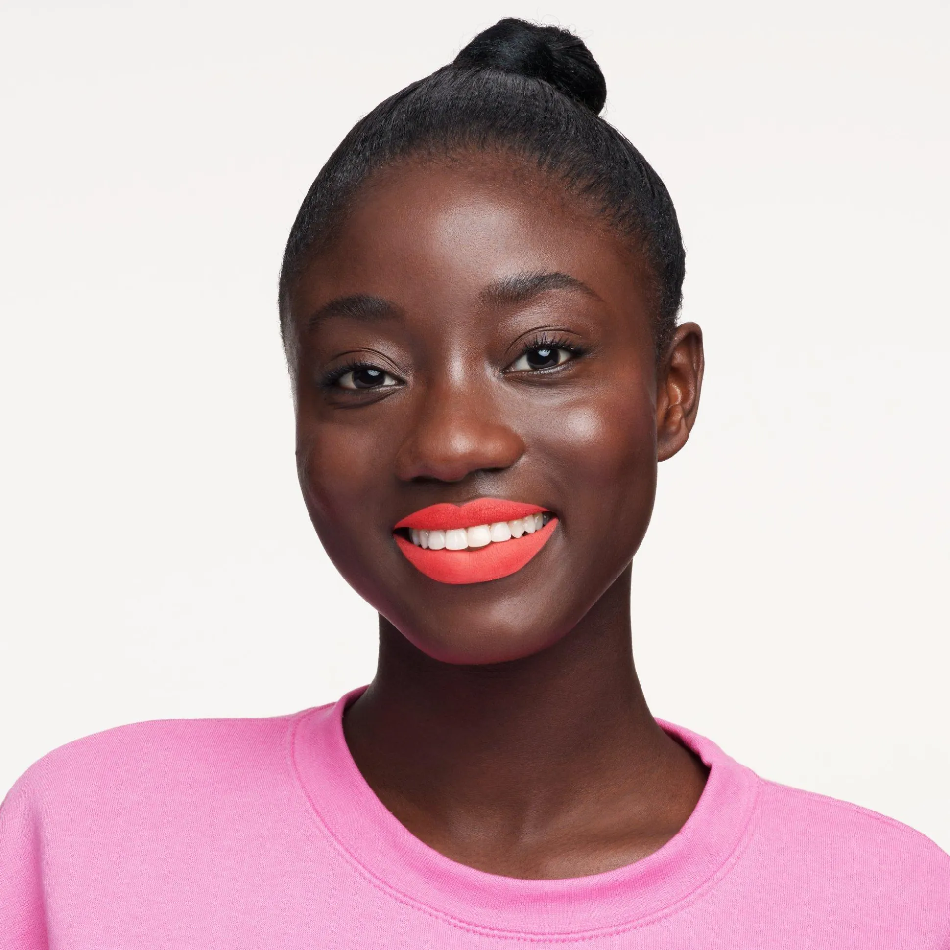 h_matte_liquid_lipstick_3-8.webp 8h MATTE liquid lipstick^essence Hot