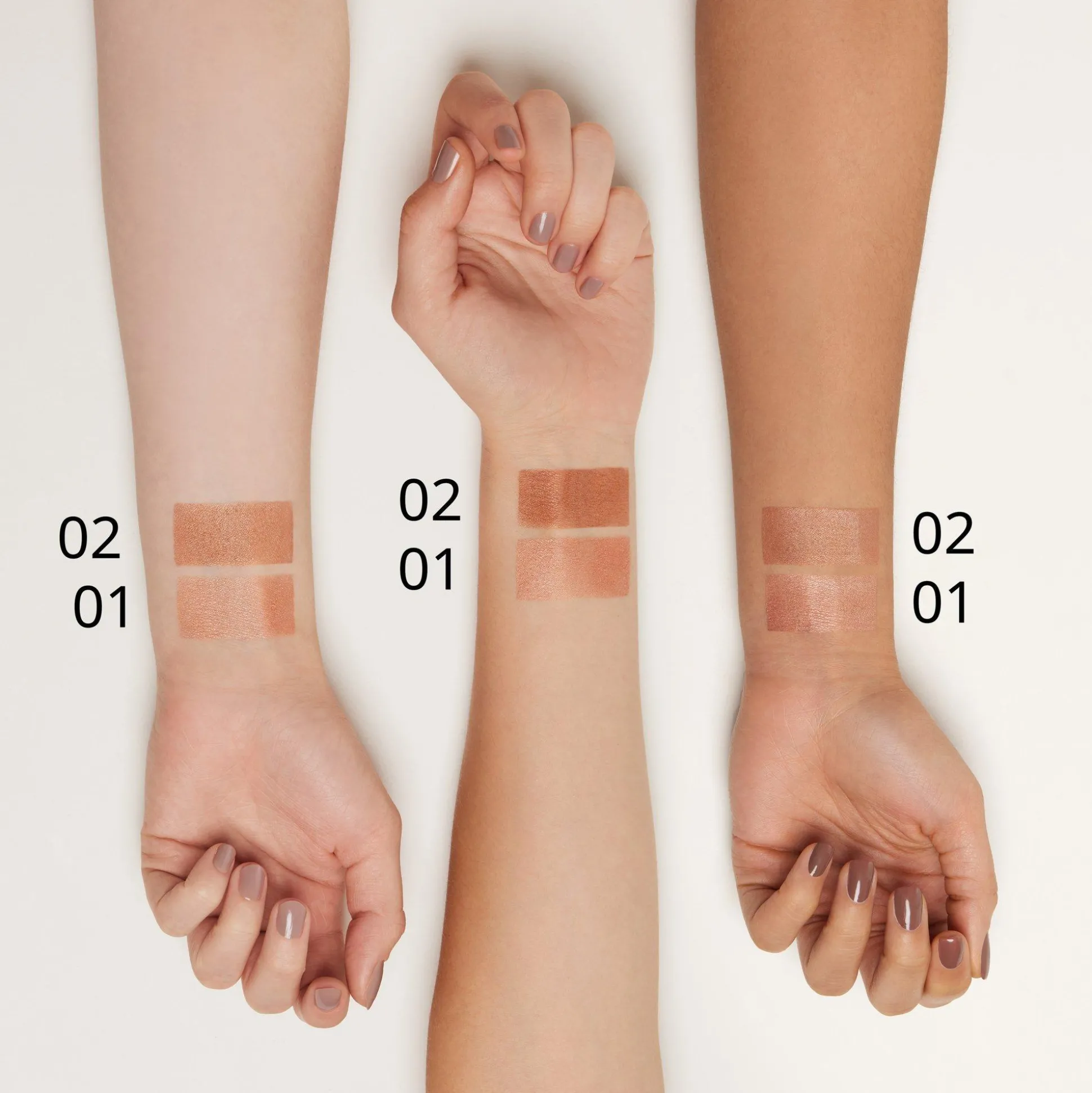 kissed_by_the_light_illuminating_powder_4.webp kissed by the light illuminating powder^essence Clearance