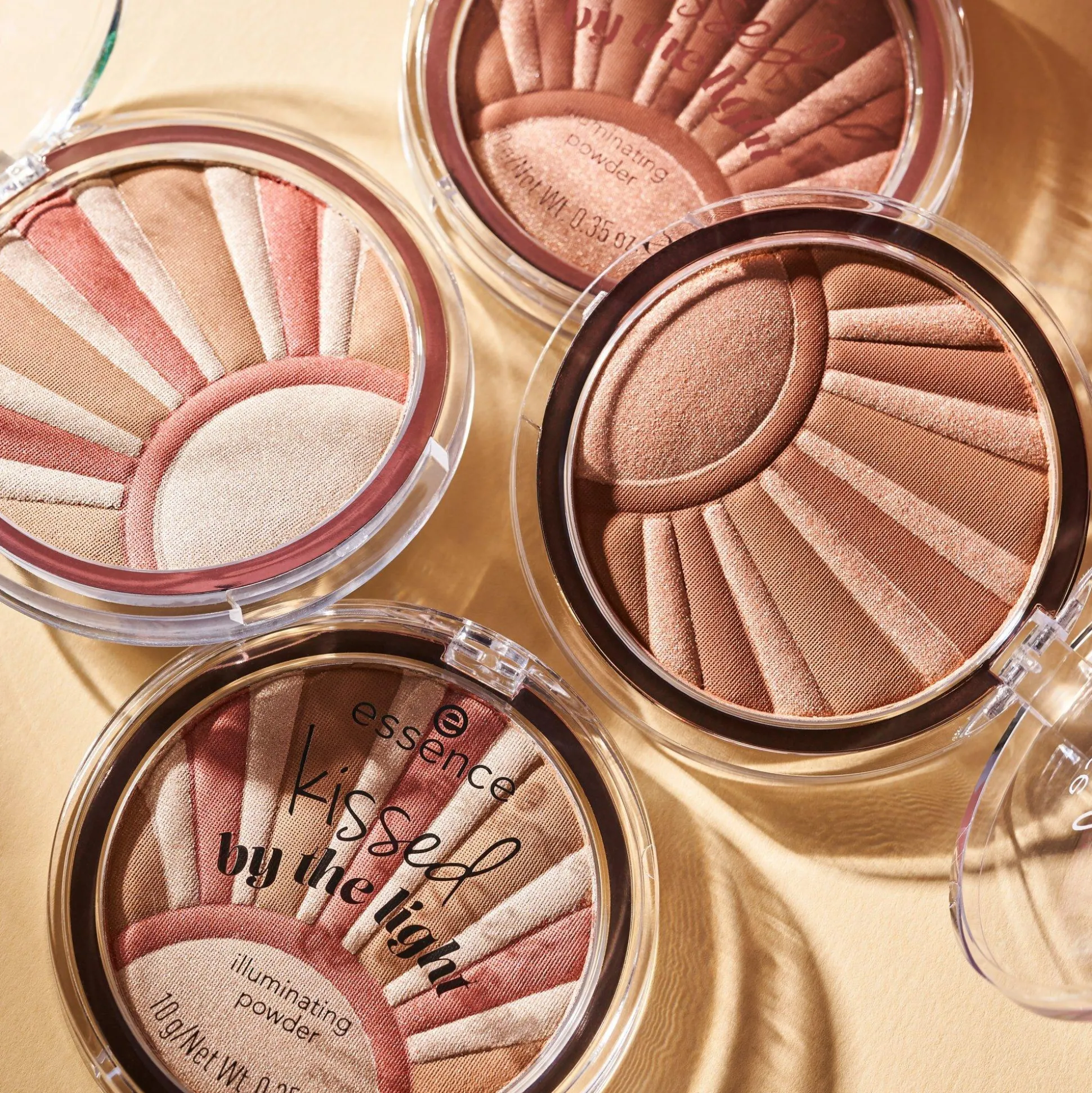 kissed_by_the_light_illuminating_powder_5.webp kissed by the light illuminating powder^essence Clearance