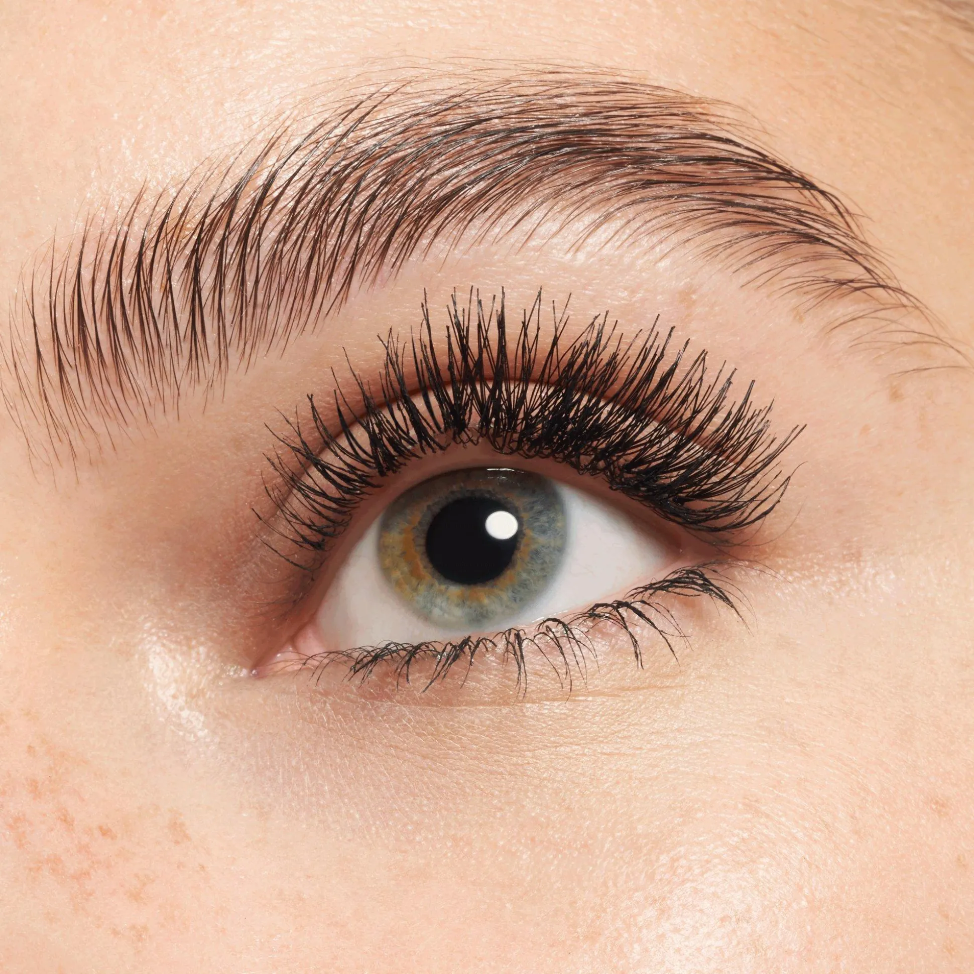 lashes_to_impress_3-2.webp LASHES TO IMPRESS^essence Hot