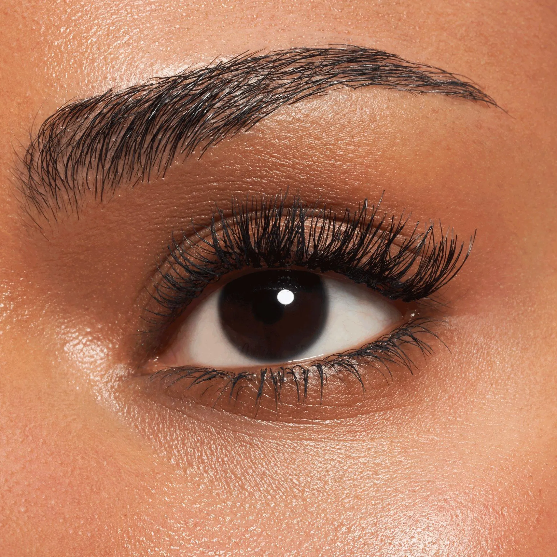 lashes_to_impress_4-2.webp LASHES TO IMPRESS^essence Hot