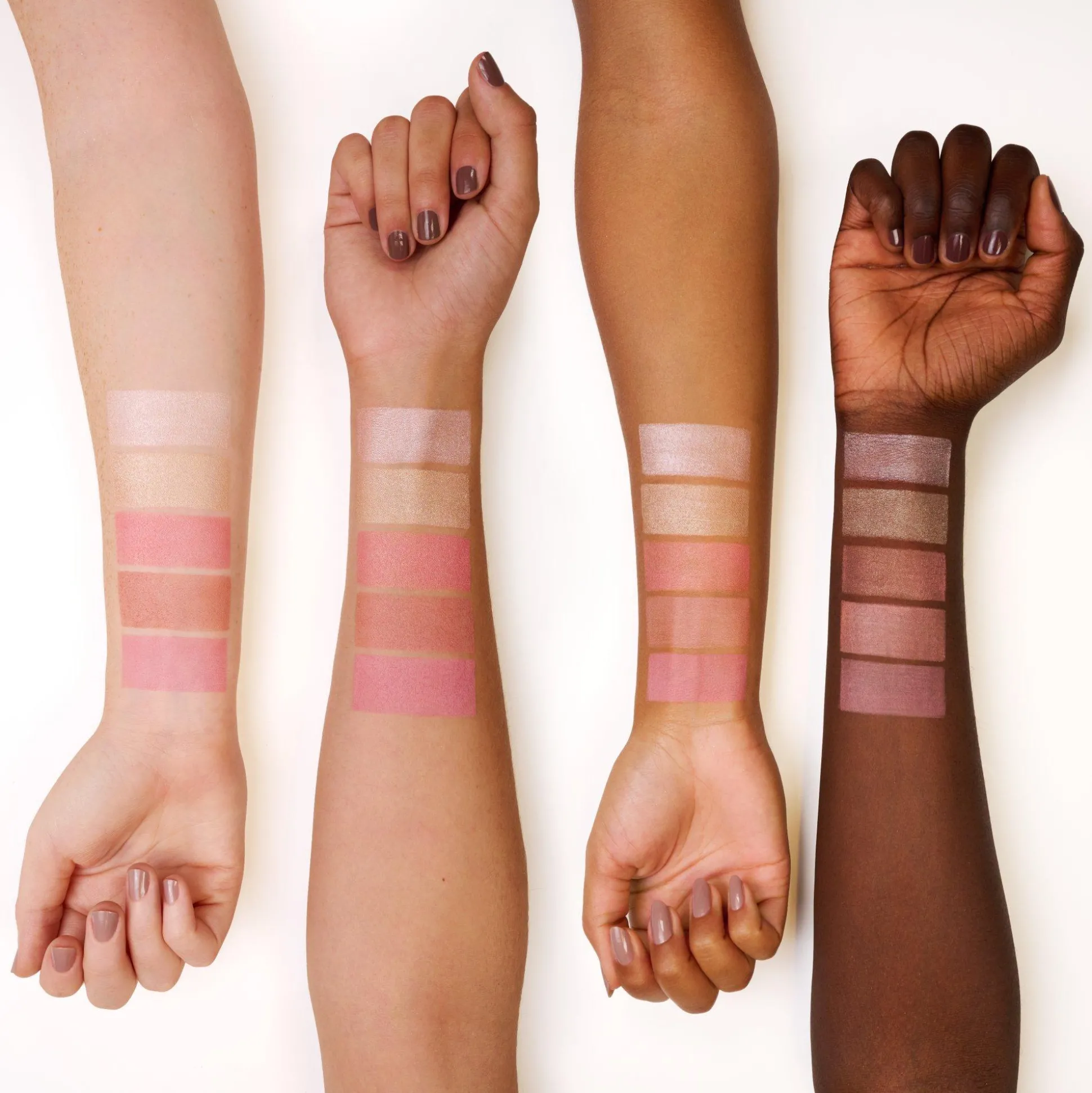 peachy_blossom_blush__highlighter_palet_5.webp peachy BLOSSOM blush & highlighter palet^essence Discount