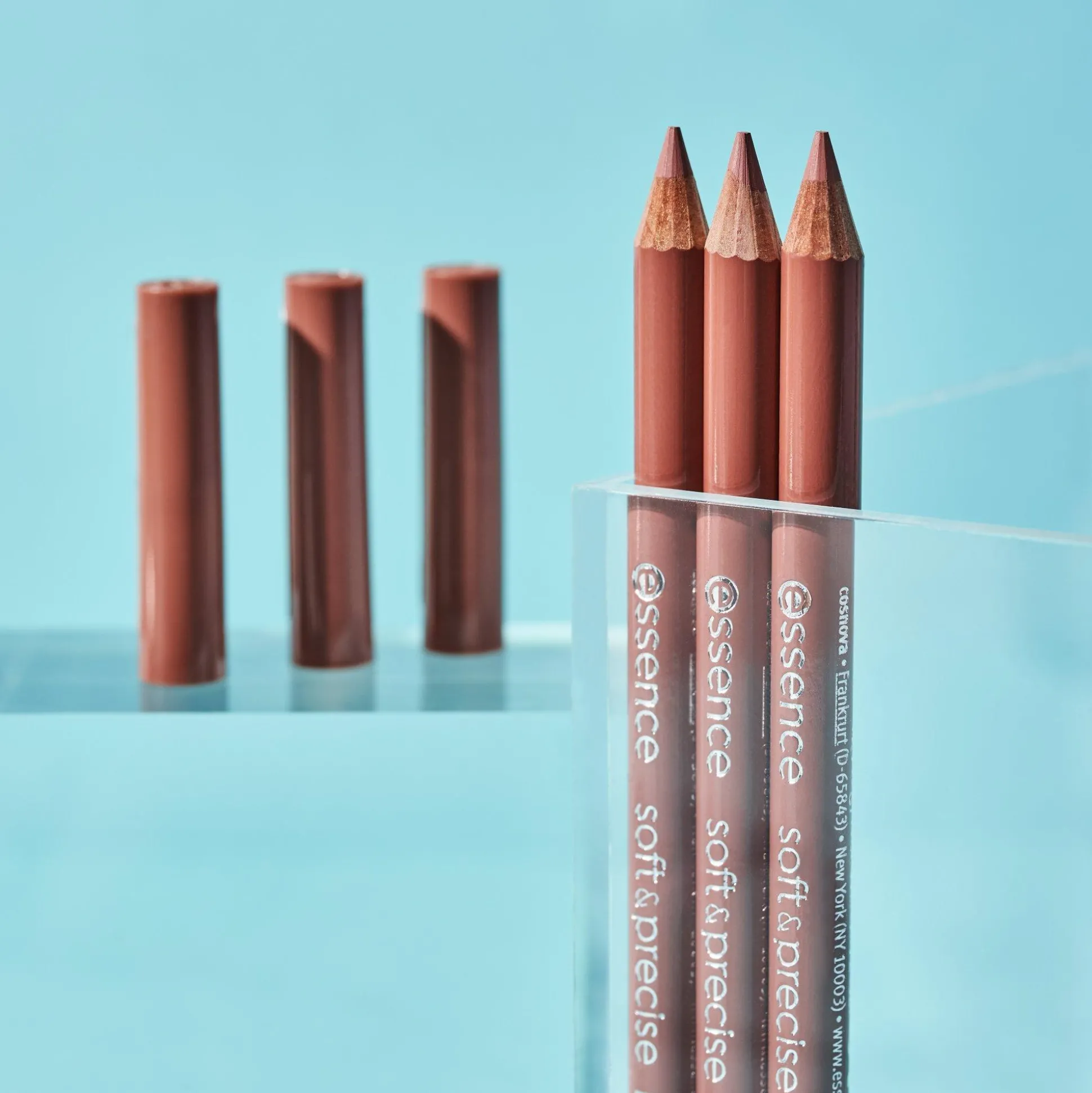 soft__precise_lip_penseel_4-7.webp soft & precise LIP PENSEEL^essence Outlet