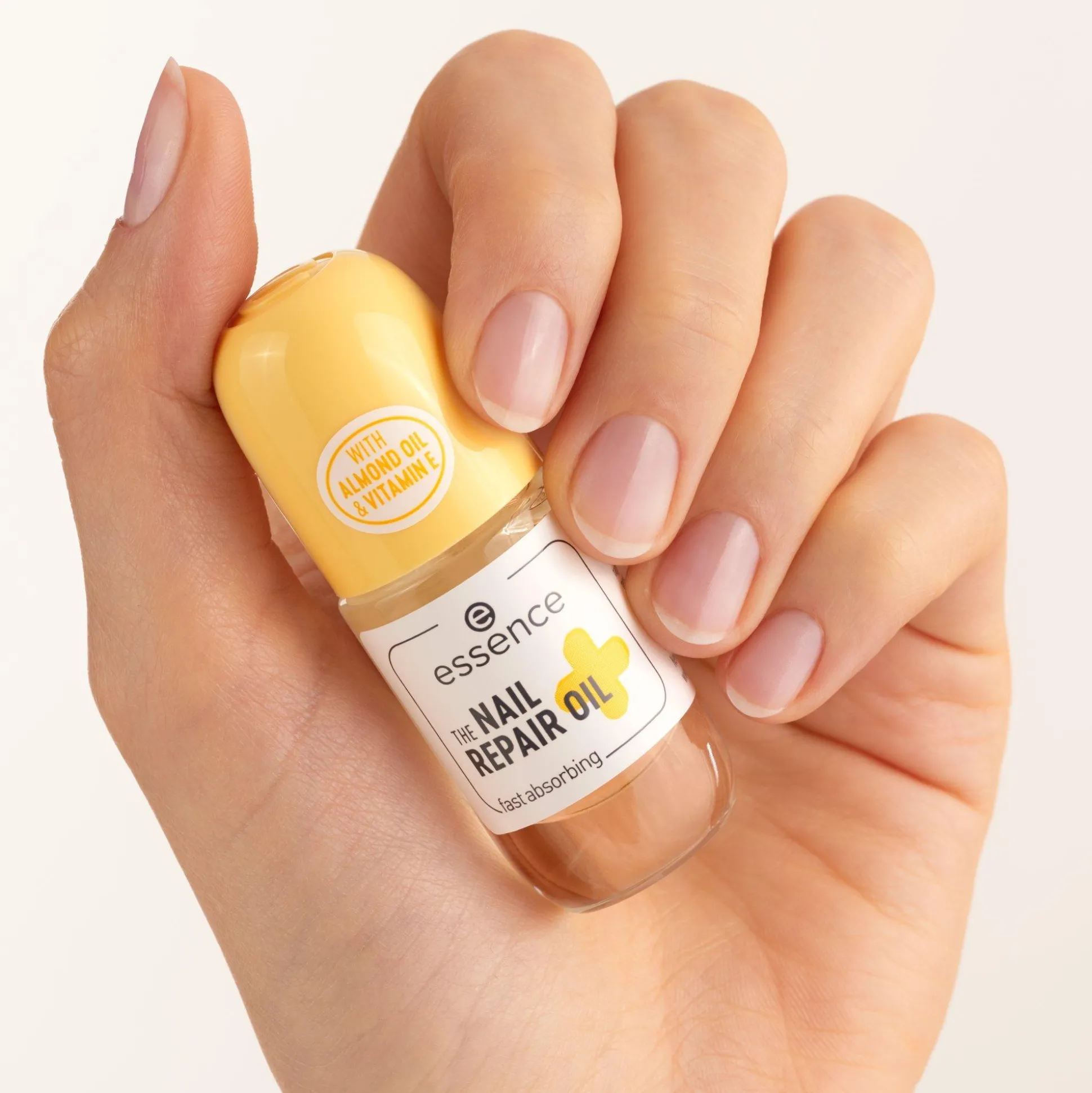 the_nail_repair_oil_3.webp THE NAIL REPAIR OIL^essence Clearance